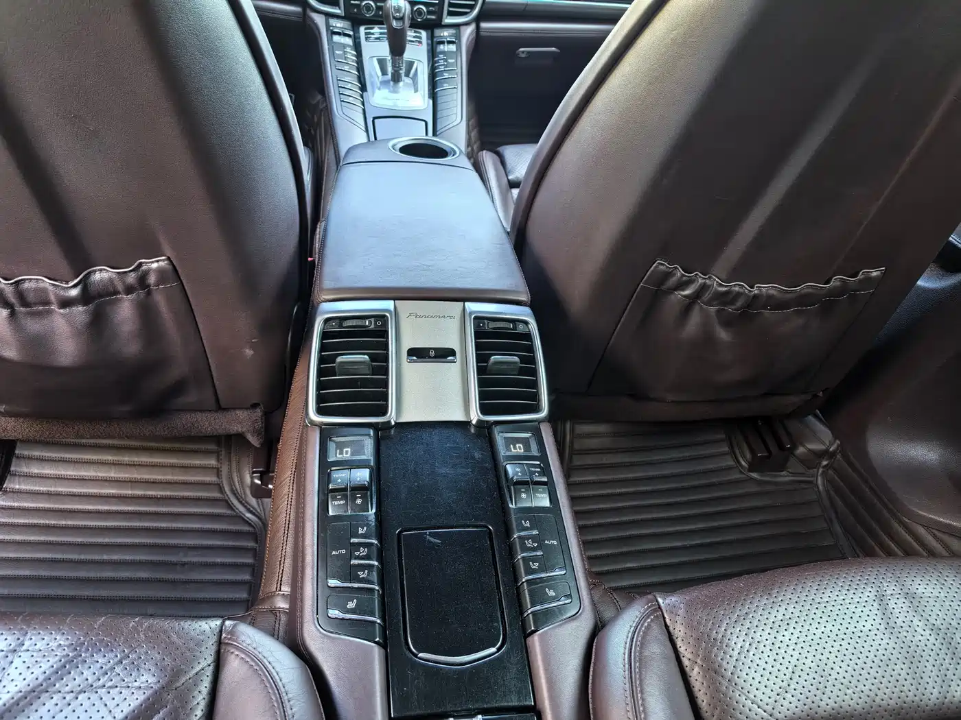 Porsche Panamera 2014 Panamera 4 3.0T фото 10