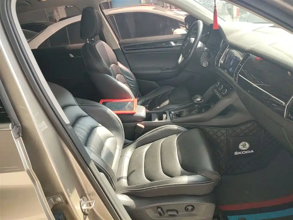 Škoda Kodiaq 2018 TSI330 5-seat FWD Luxury Premium фото 17