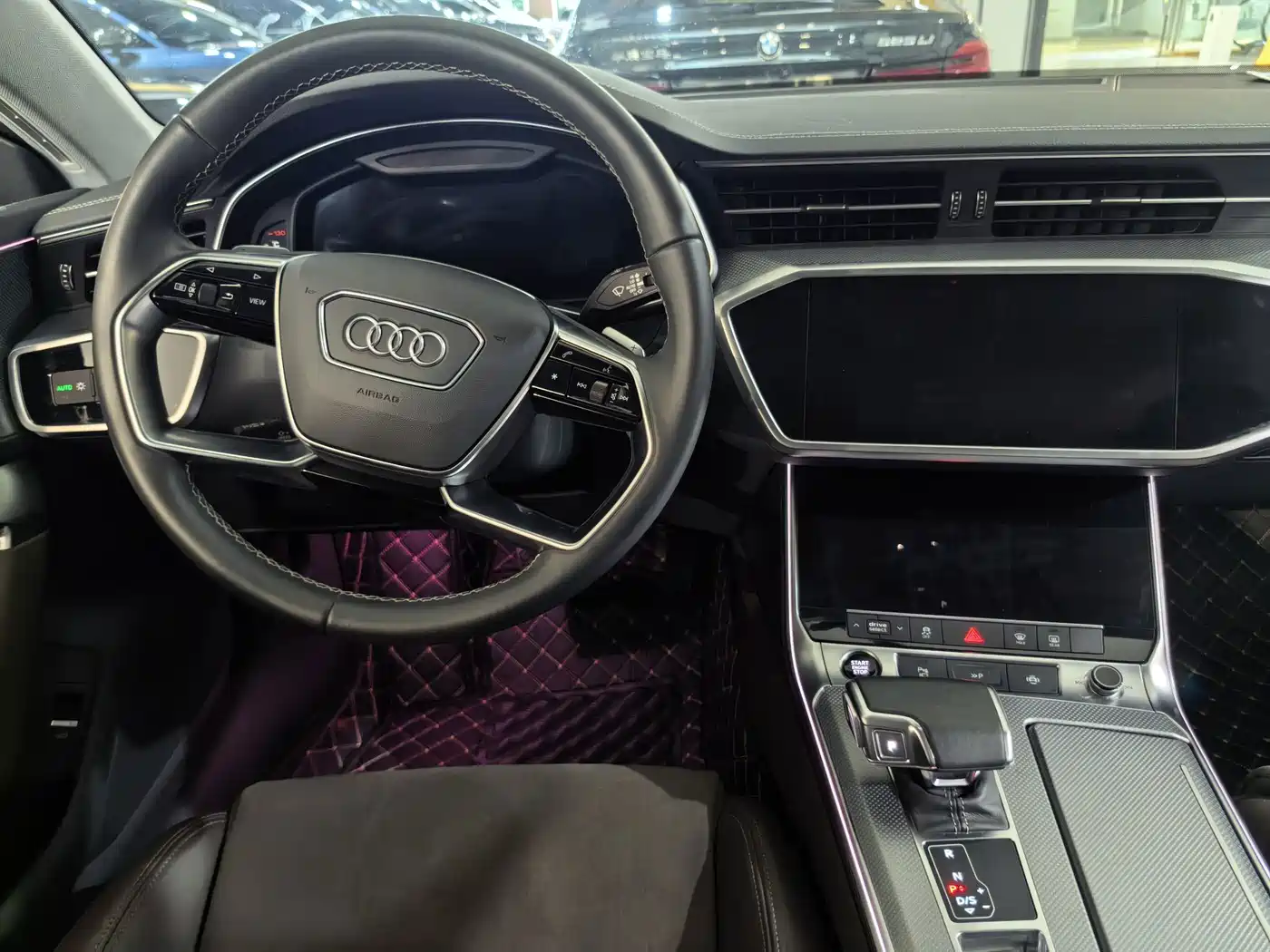 Photo 5 - Audi A7L