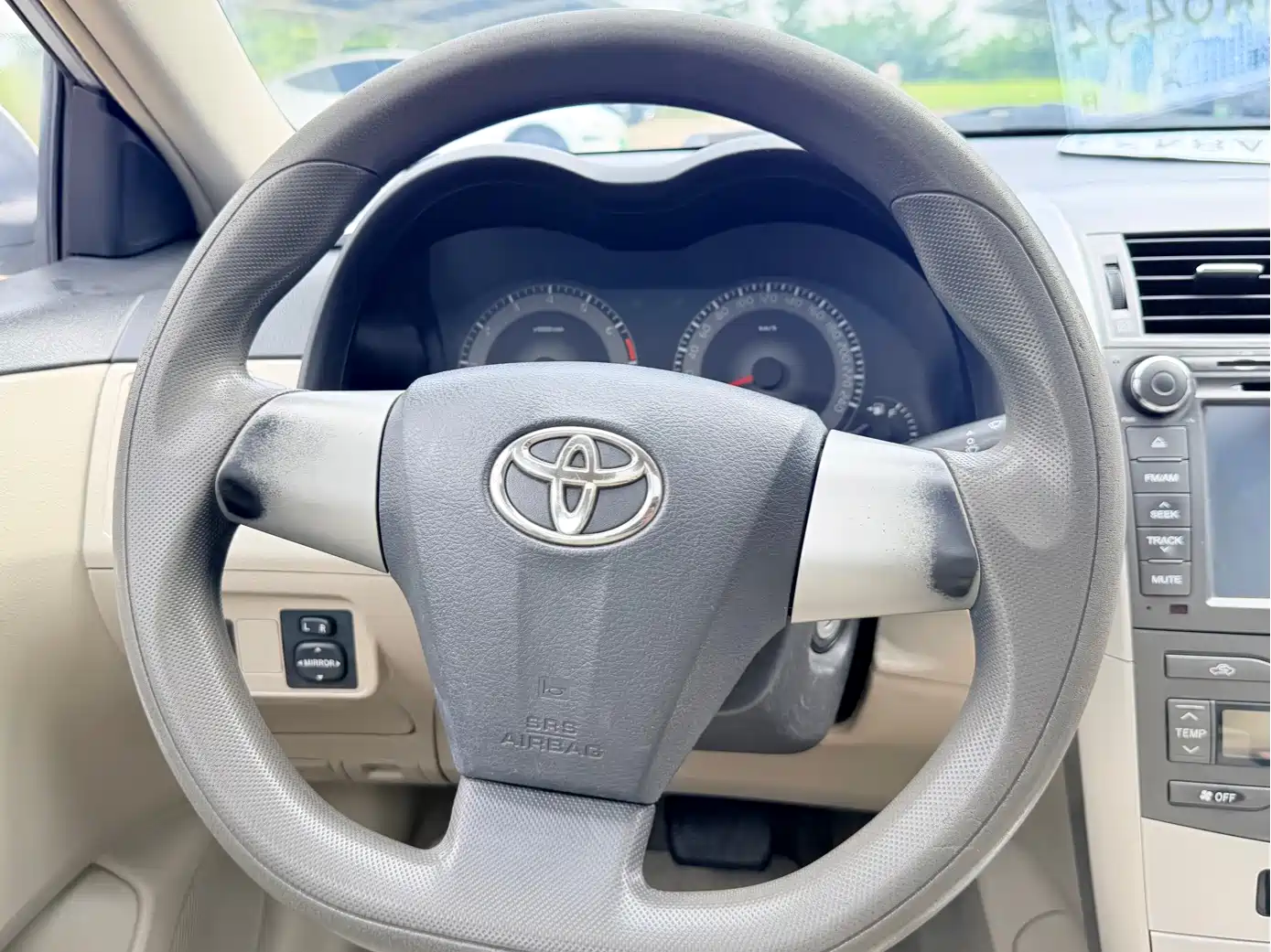 Toyota Corolla 2011 Model 1.6L Automatic GL Sunroof фото 17