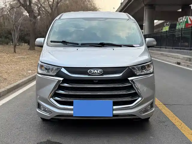 JAC Motors RUIFENG M4