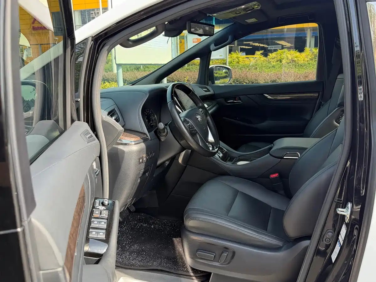 Toyota Vellfire 2021 2020 Twin Engine 2.5L HV Premium Edition
