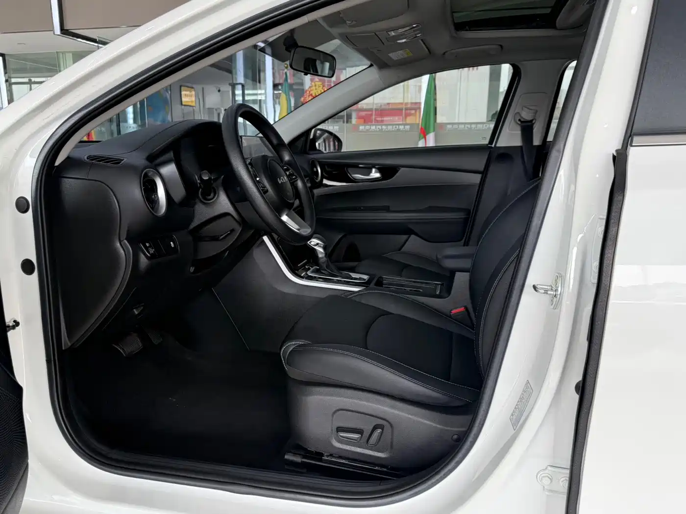 Kia K3 2021 Facelift 1.5L CVT Fashion Edition фото 7