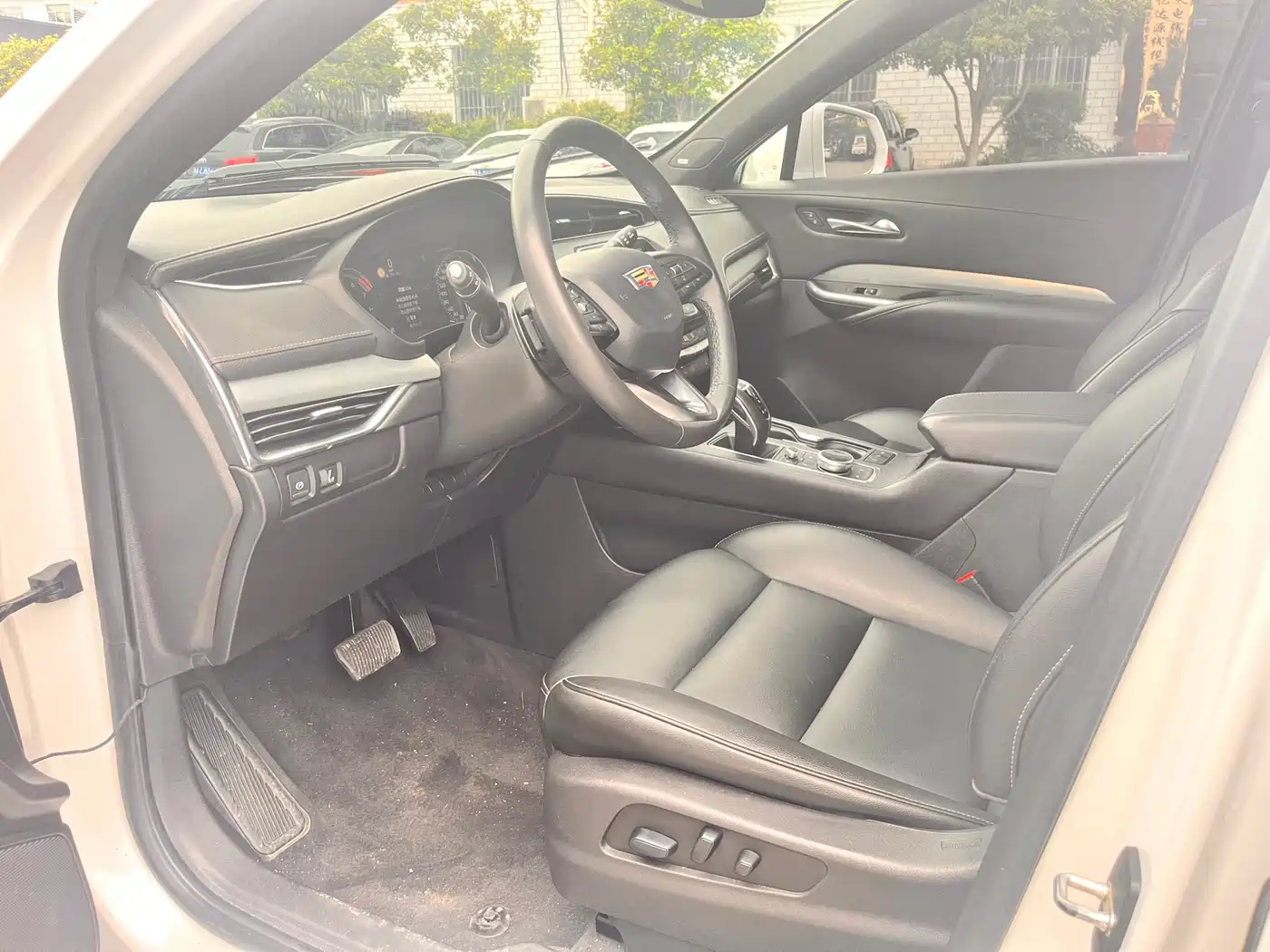 Cadillac XT4 2018 28T FWD Leading Edition фото 4