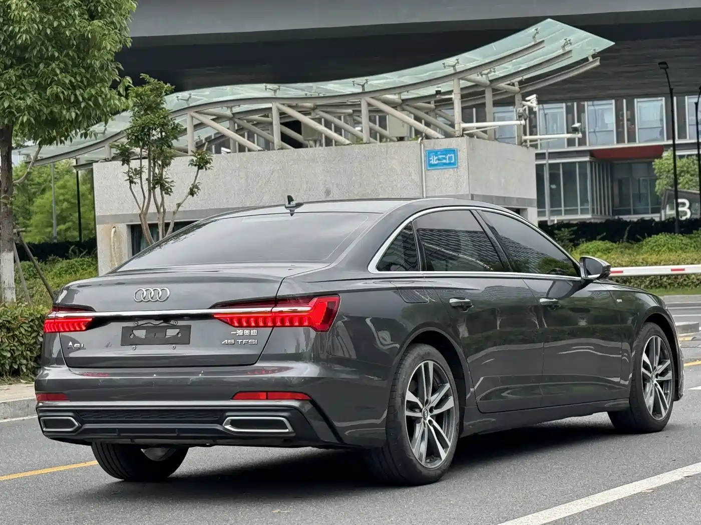 Audi A6L 2021 40 TFSI Luxury Sport фото 7