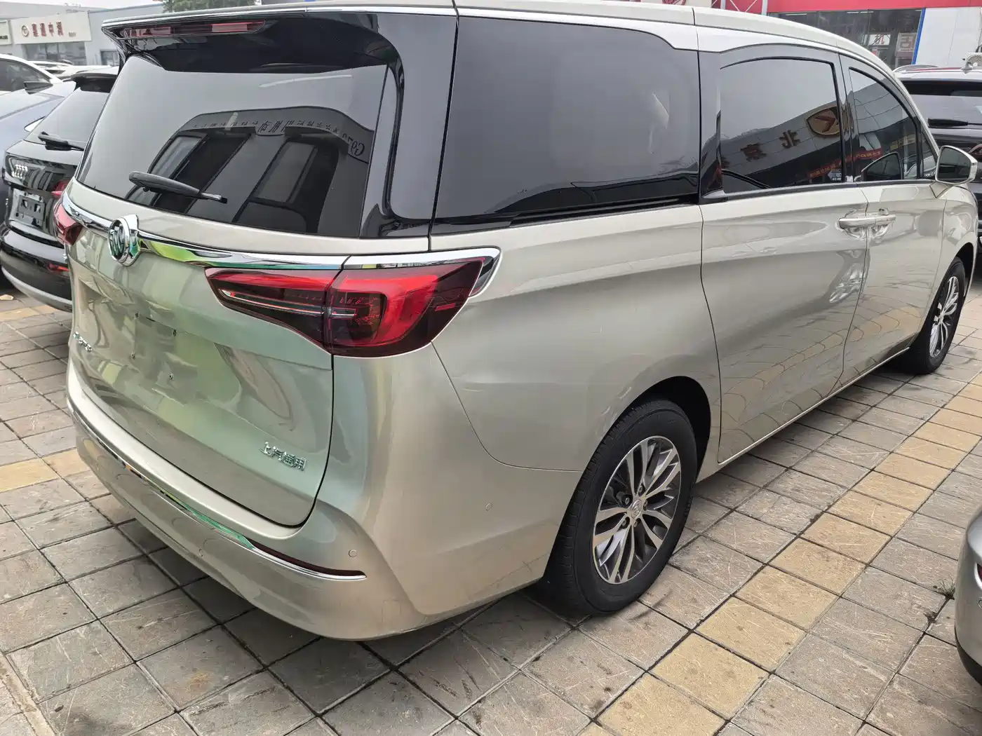 BUICK GL8