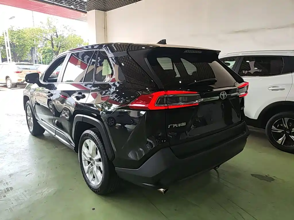 Toyota Wildlander 2021 2022 2.0L CVT FWD Leading Edition