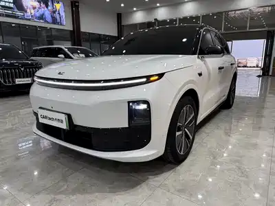 Li Auto L6