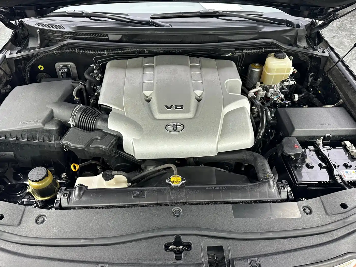 Toyota Land Cruiser 2011 2010 Model 4.7L Automatic VX