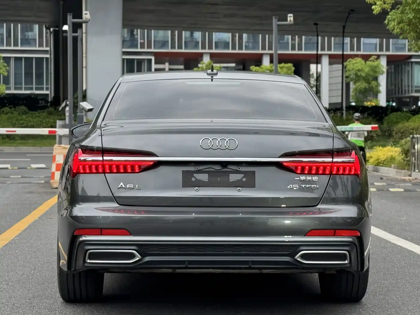 Audi A6L 2021 40 TFSI Luxury Sport фото 6