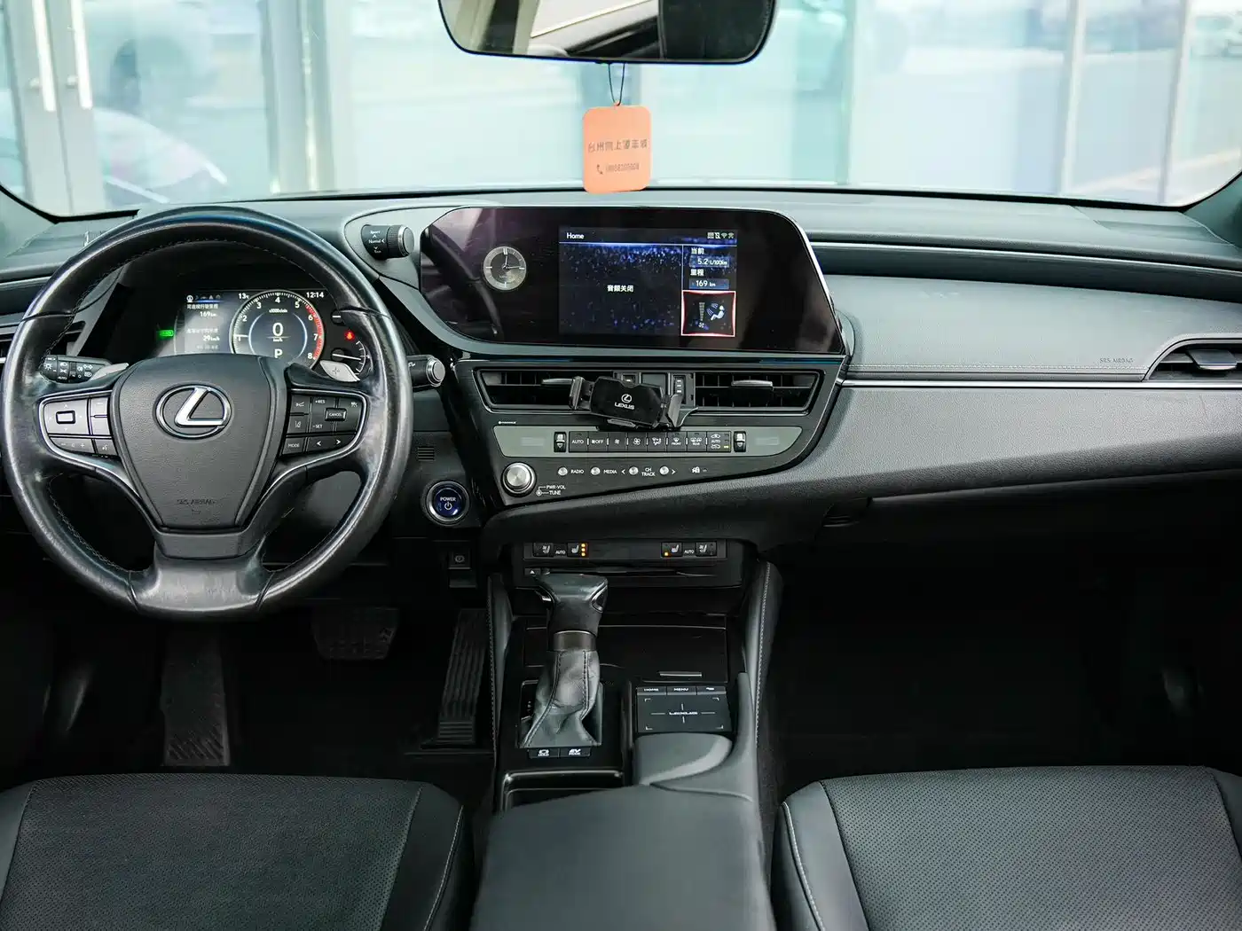 Lexus ES 2021 300h Luxury Edition фото 16