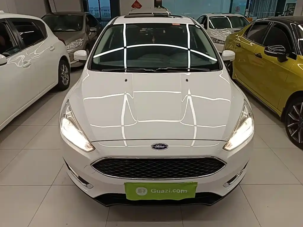 Фото 3 - Ford Focus