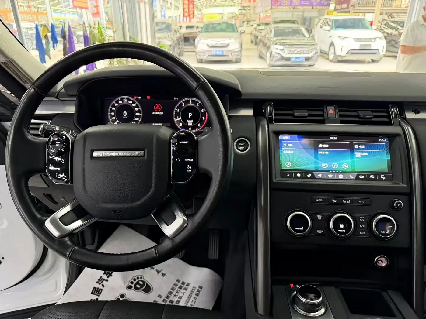 Фото 3 - Land Rover Discovery