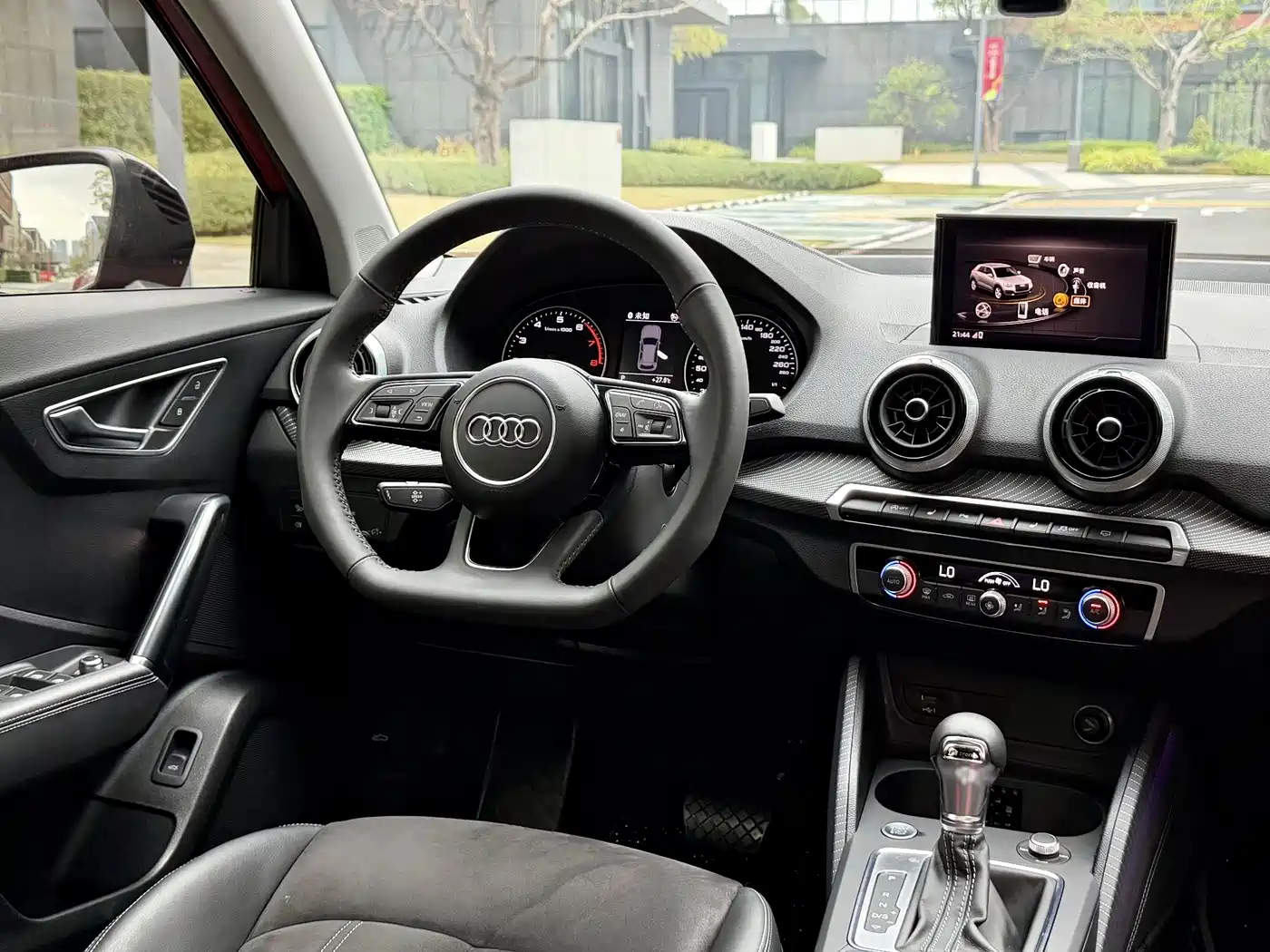 Audi Q2L 2022 35 TFSI Luxury Dynamic фото 9
