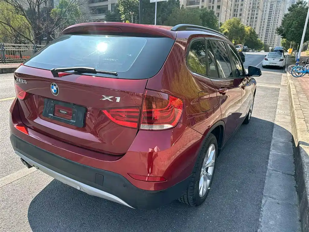 BMW X1 2014 sDrive18i Fashion Edition фото 8