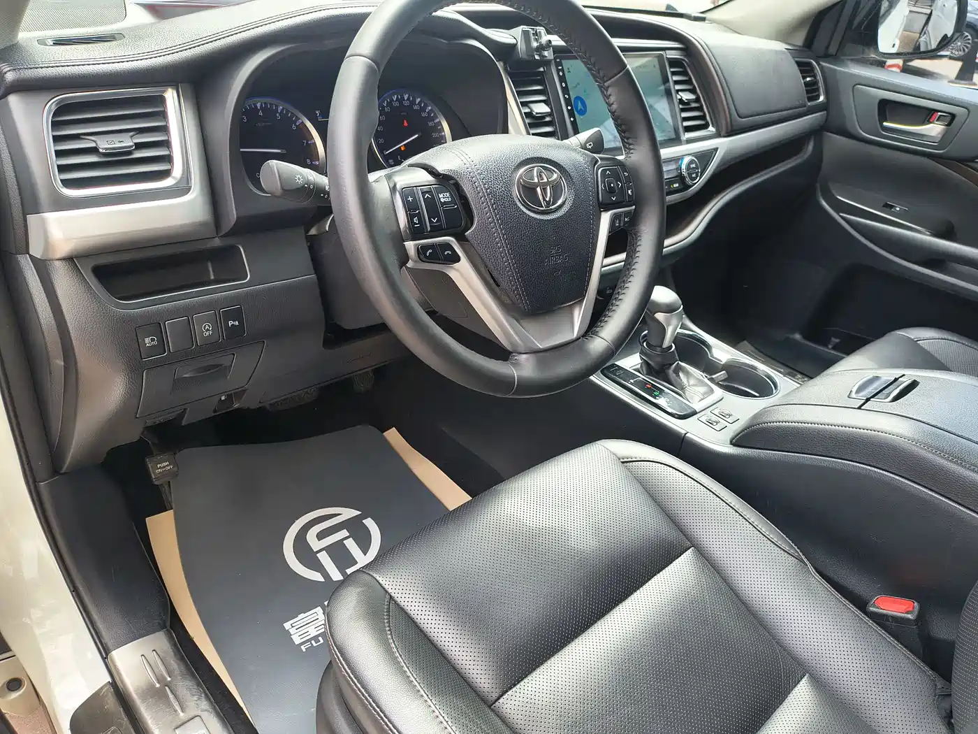 Toyota Highlander 2018 2.0T 4WD Luxury 7-seater (China V) фото 11