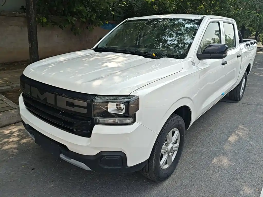 Jiangling Baodian 2025 2025 Model 2.5T Manual Diesel 4WD Long Wheelbase Flatbed