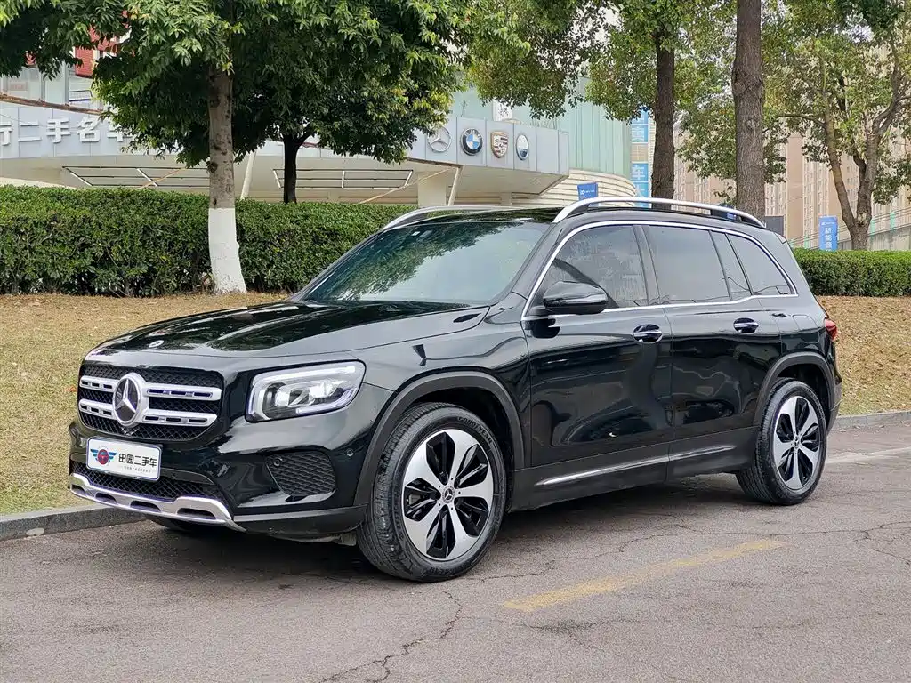 MERCEDES-BENZ GLB