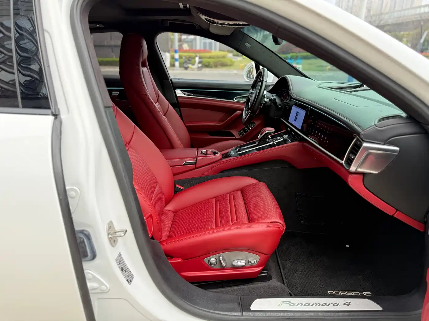 Porsche Panamera 2014 Panamera 4 3.0T фото 8