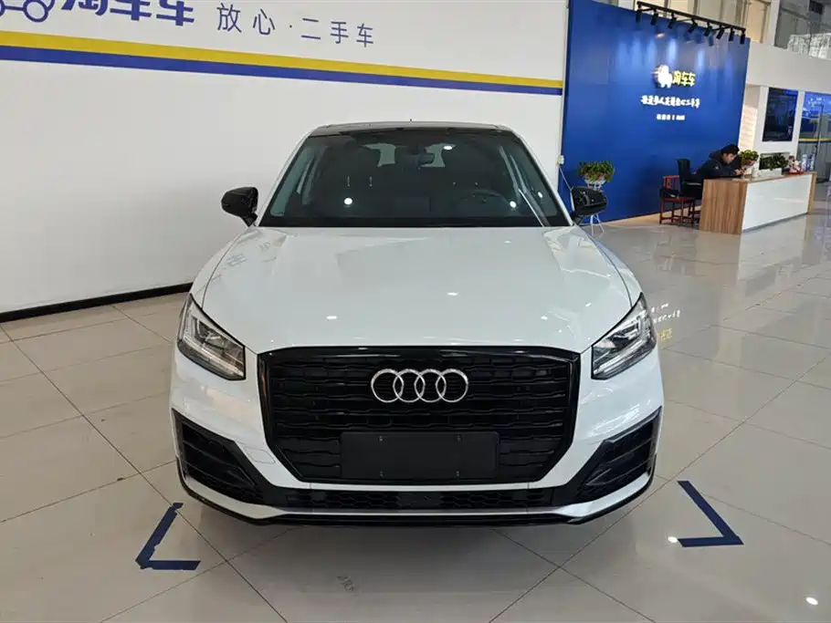 Audi Q2L 2020 35 TFSI Progressive Dynamic Model фото 2