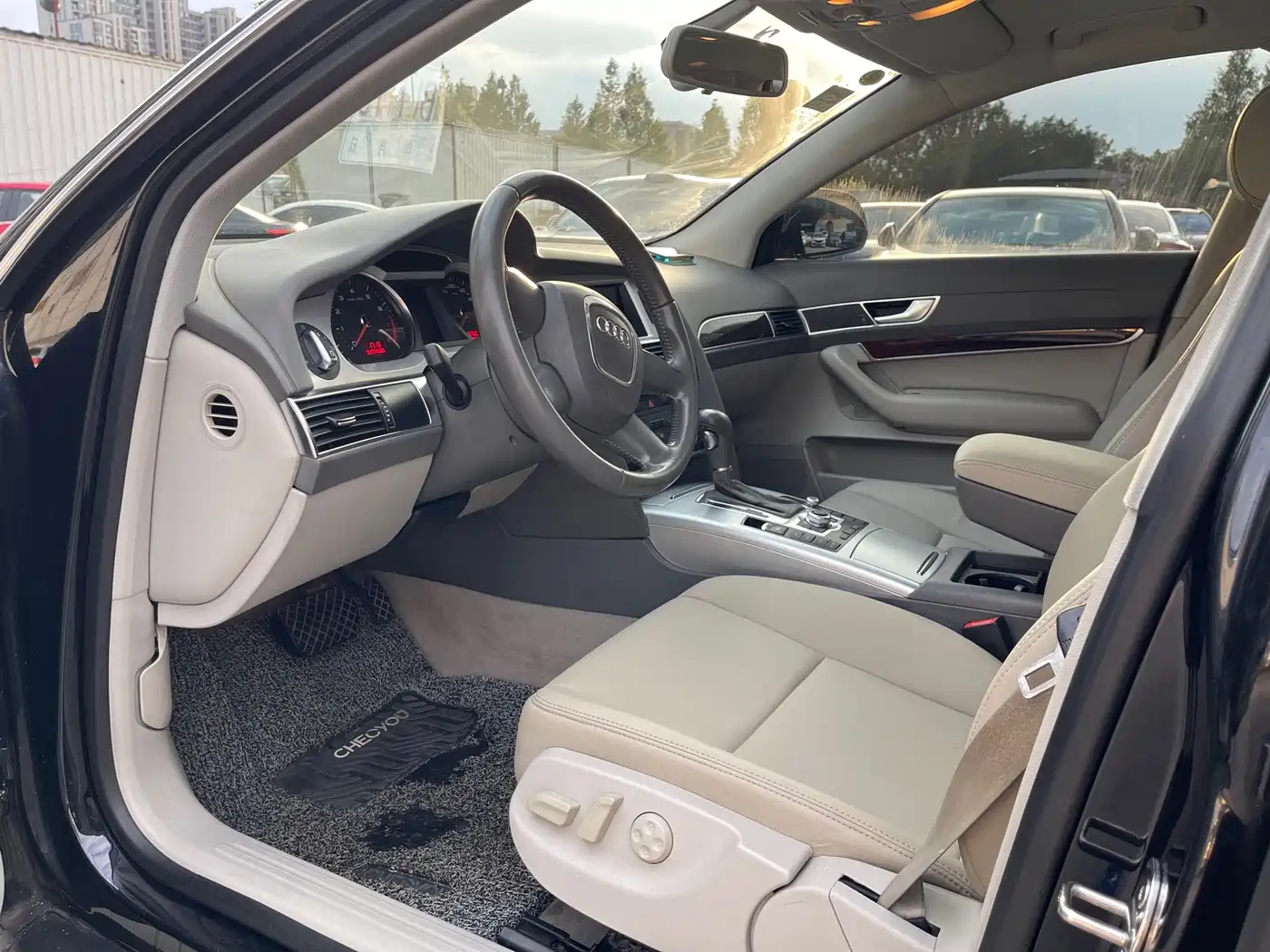 Photo 5 - Audi A6L