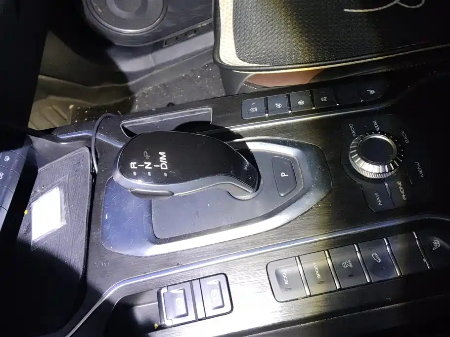 WEI PAI WEI BRAND VV5