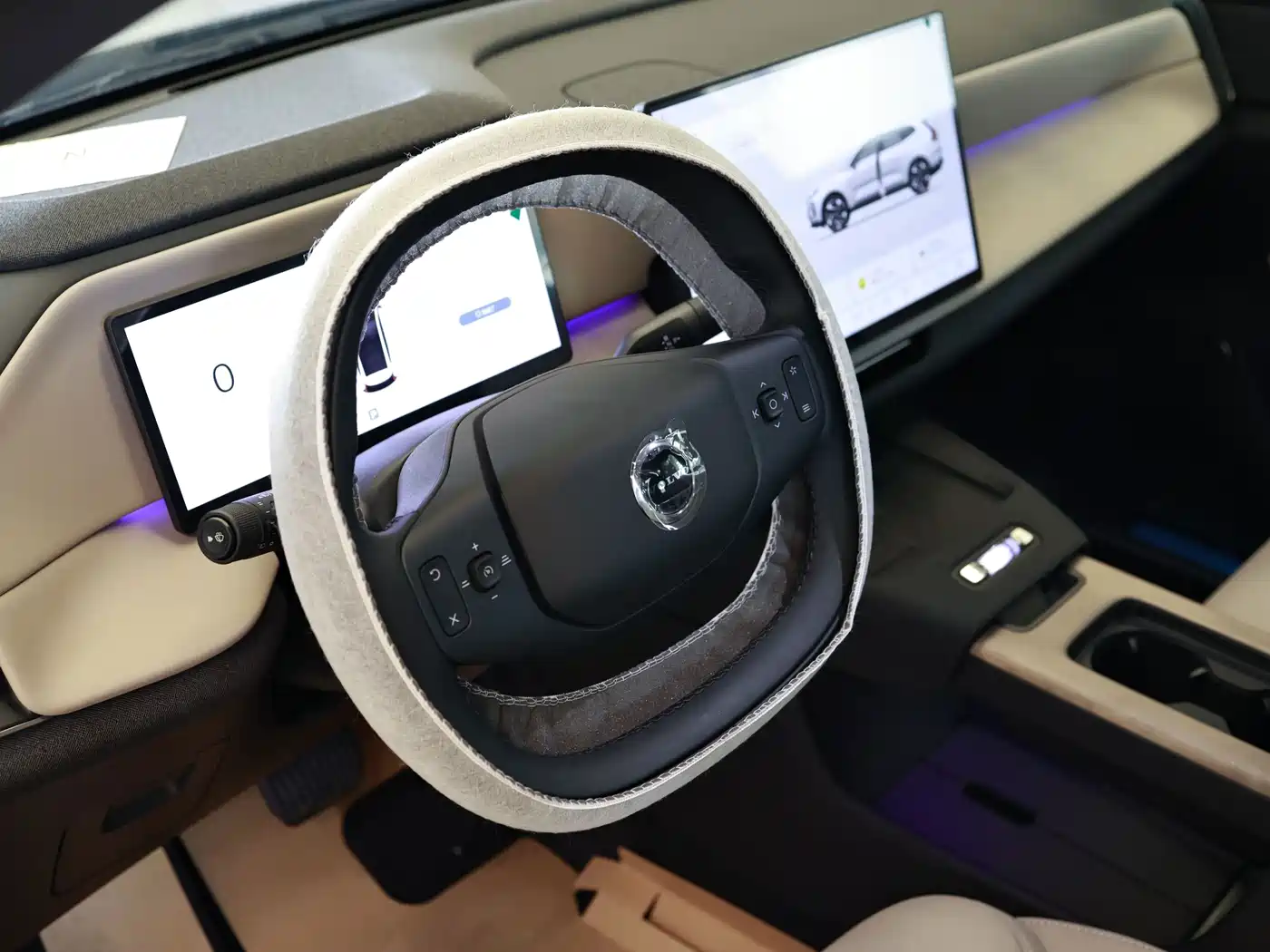 Volvo XC70 Plug-in Hybrid 2026 2026 AWD Extended Range Core