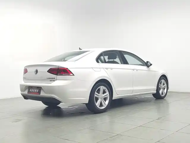 Volkswagen Lamando 2017 280TSI DSG Comfort Edition — фото 2