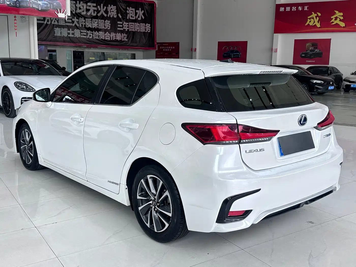 Lexus CT 2017 CT200h Elite Edition Monochrome China V фото 9
