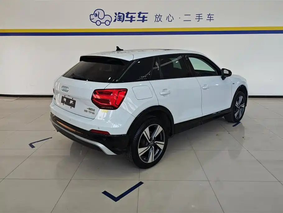 Audi Q2L 2020 35 TFSI Progressive Dynamic Model фото 3