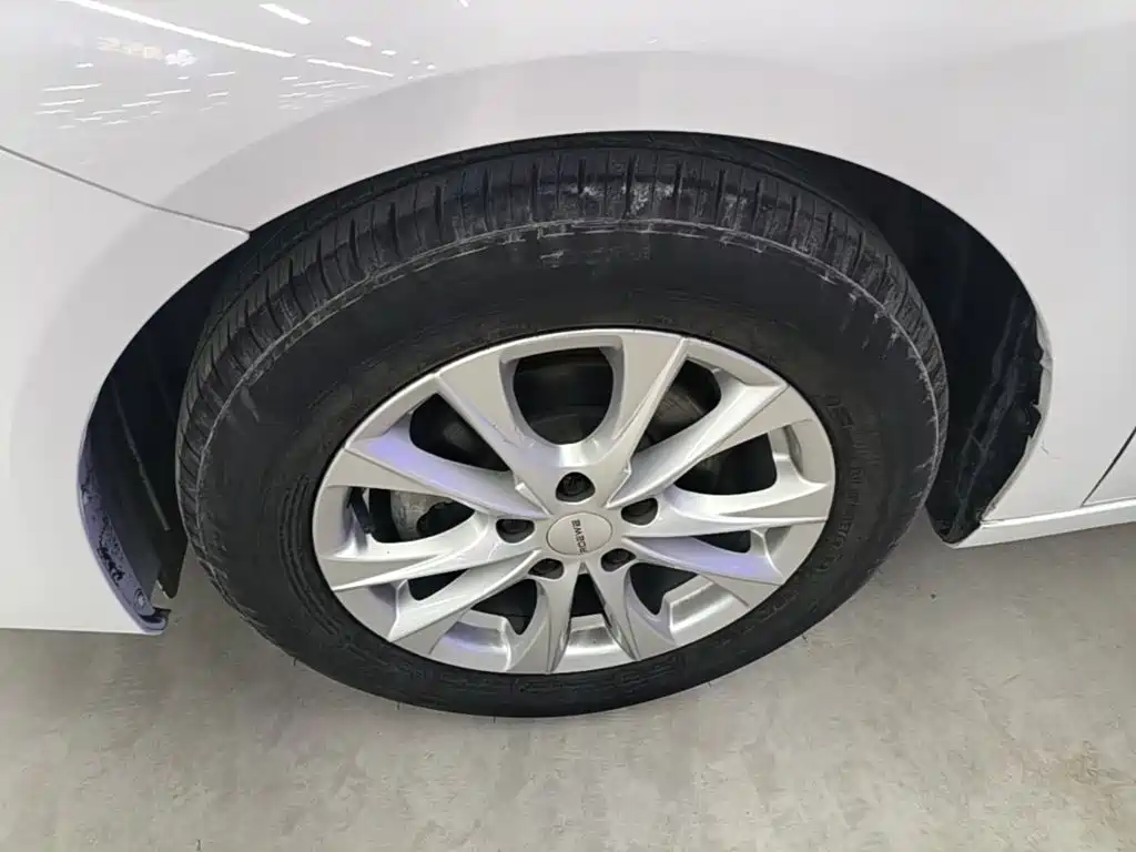 Roewe i5 2025 2023 1.5L CVT Luxury Edition