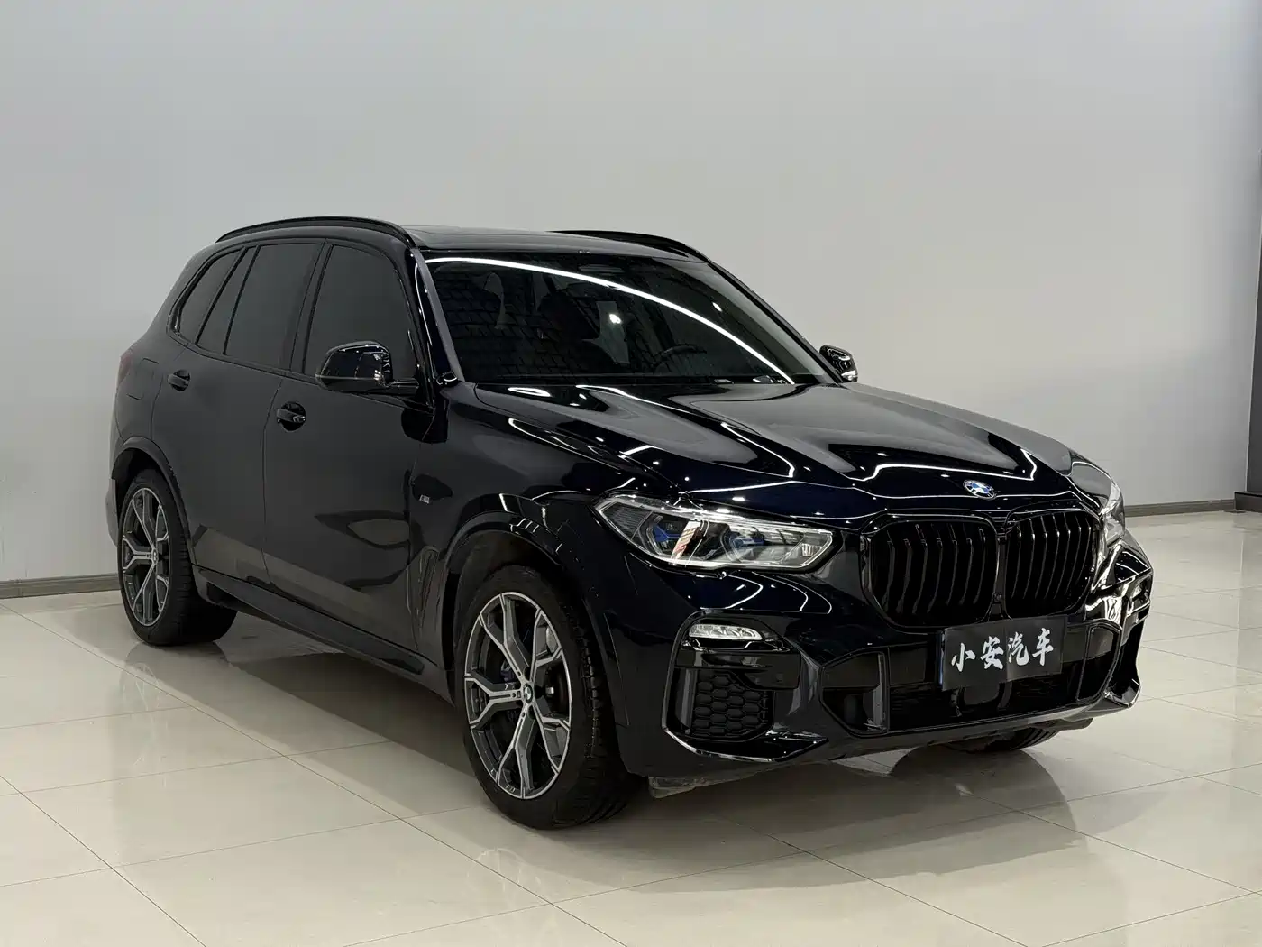 BMW X5 (Import) 2021 xDrive40i Exclusive M Sport Package фото 5