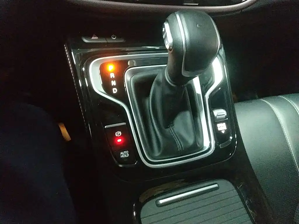 GAC Trumpchi Trumpchi M6 2023 PRO 270T DCT Luxury Edition фото 6