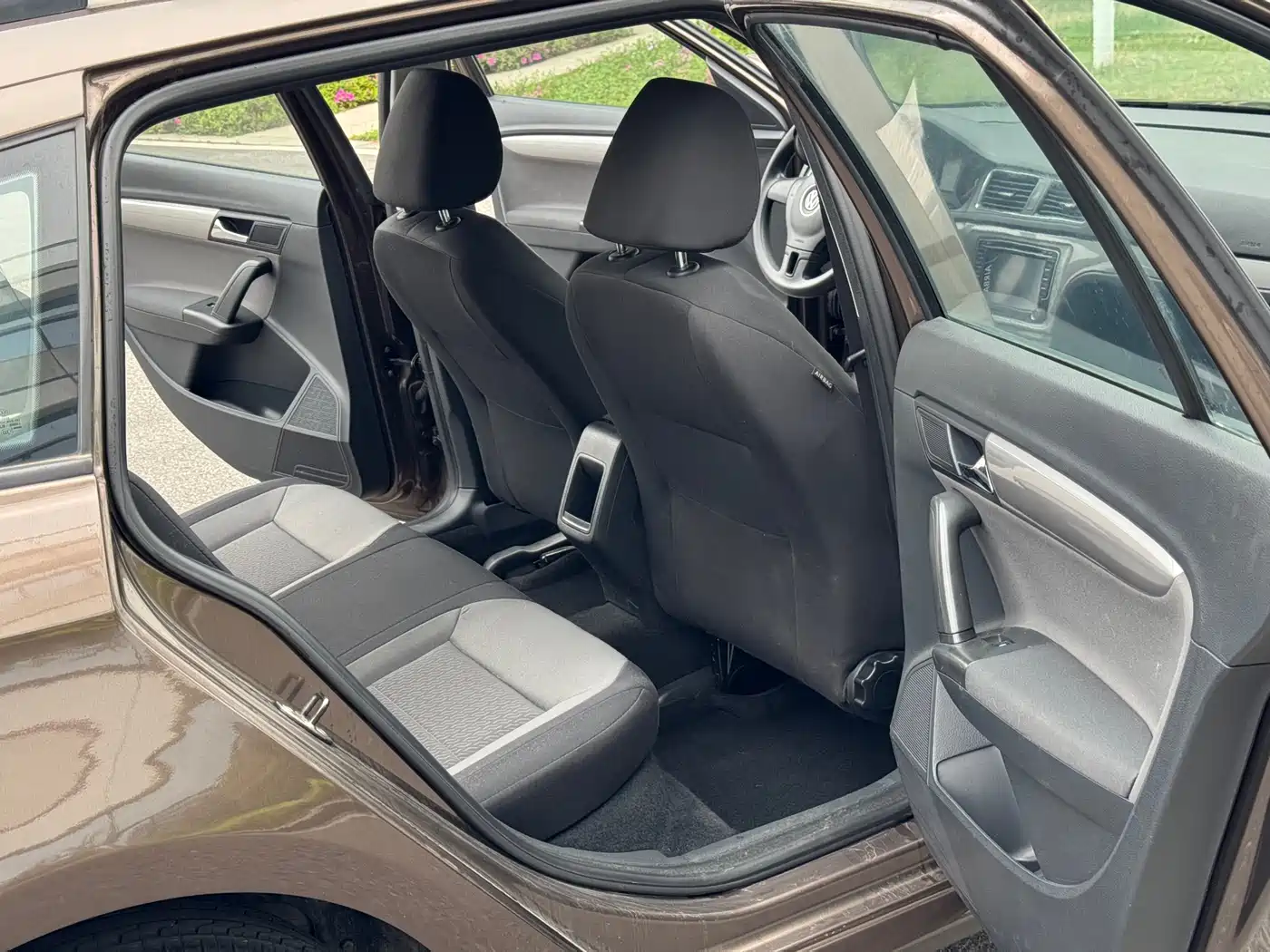 Volkswagen Lavida Tour 2013 1.6L Automatic Trend Style фото 14