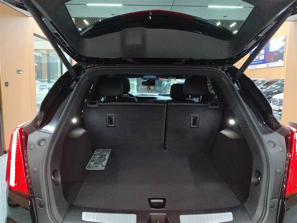 Cadillac XT5 2023 2.0T 2WD Fashion Edition фото 16