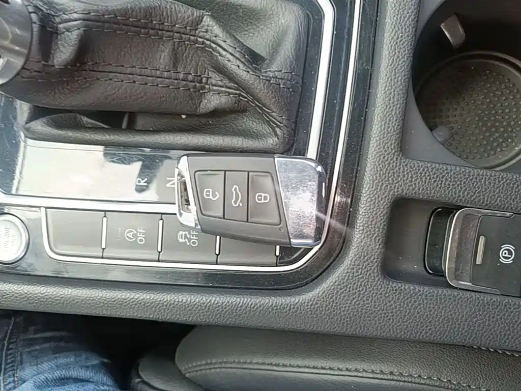 Volkswagen Magotan 2017 330TSI DSG Leading фото 9