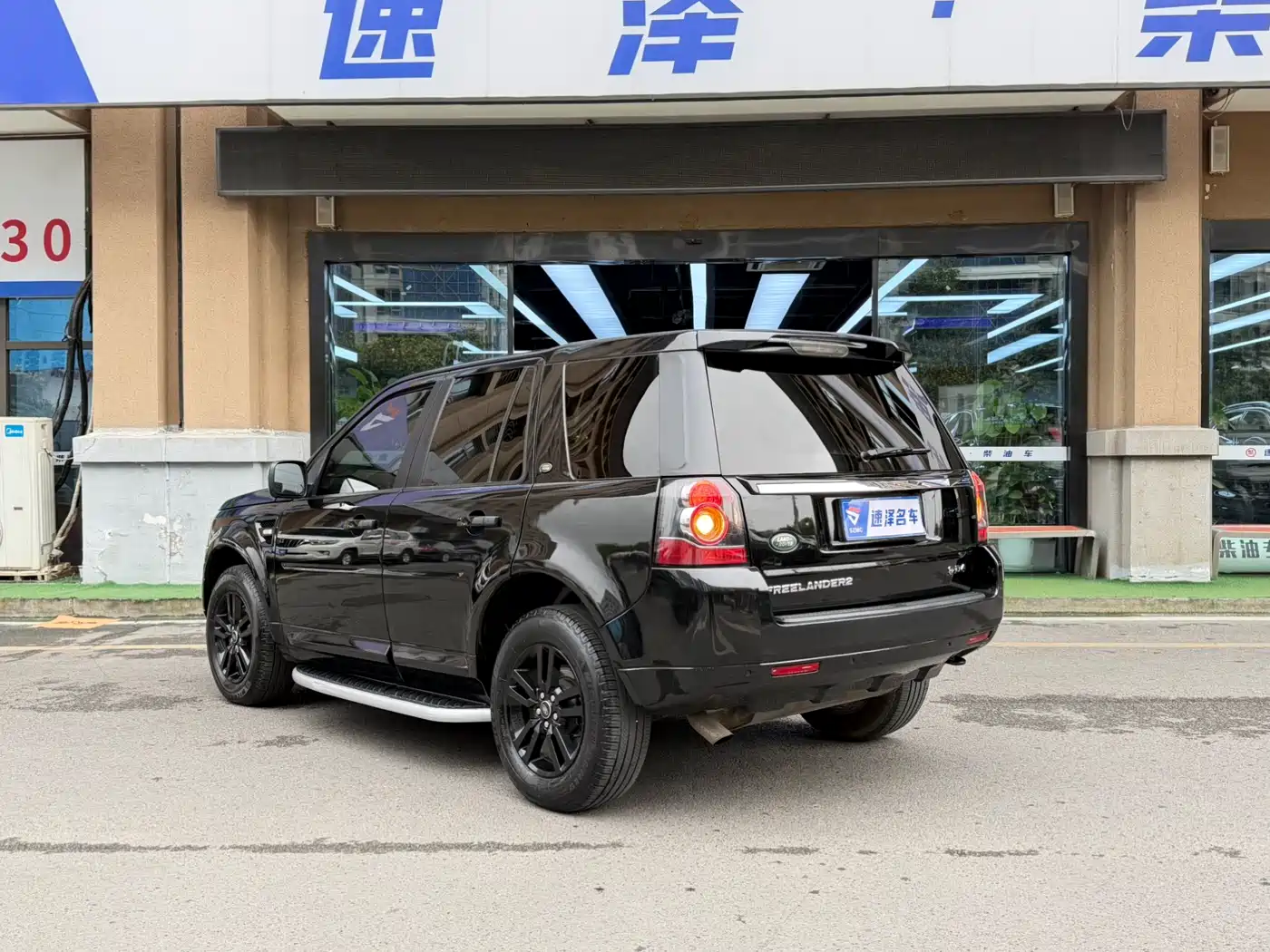 Land Rover Freelander 2 2013 2.2T SD4 SE Diesel Version фото 12