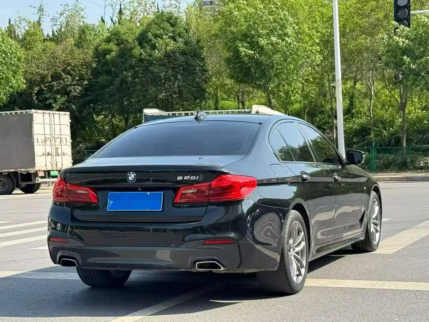 BMW 5 Series (Import) 2018 525i M Sport Package фото 7
