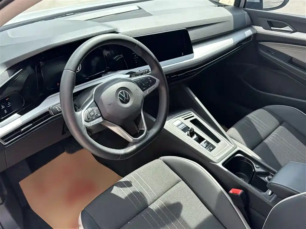 Volkswagen Golf 2023 Facelift 280TSI DSG R-Line Lite фото 13