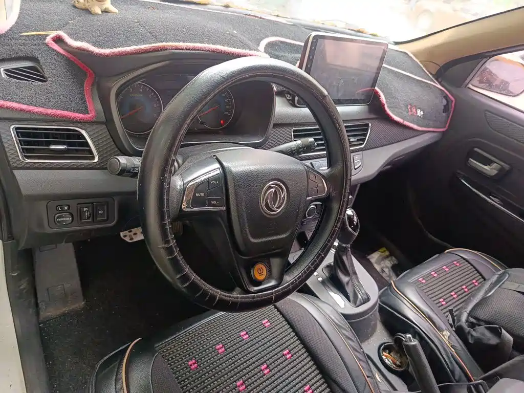 Dongfeng Fengguang Fengguang 370 2018 2017 1.5L CVT Fashion 7-Seater