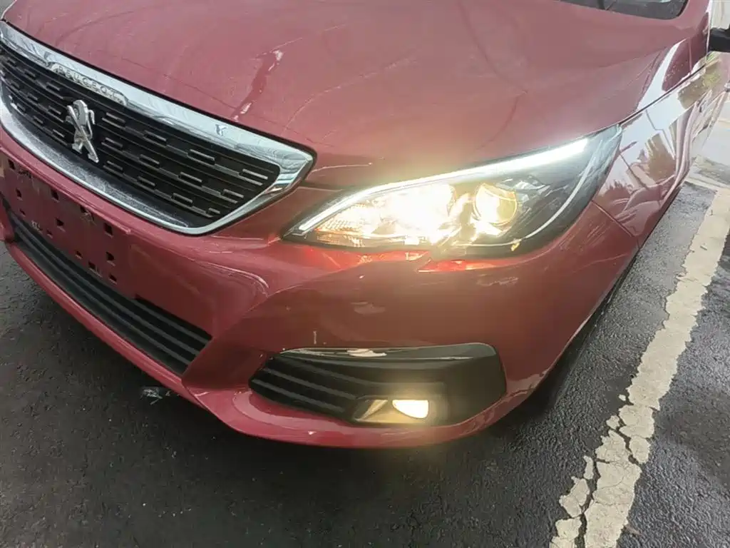 Peugeot 308 2016 230THP Automatic Luxury фото 24