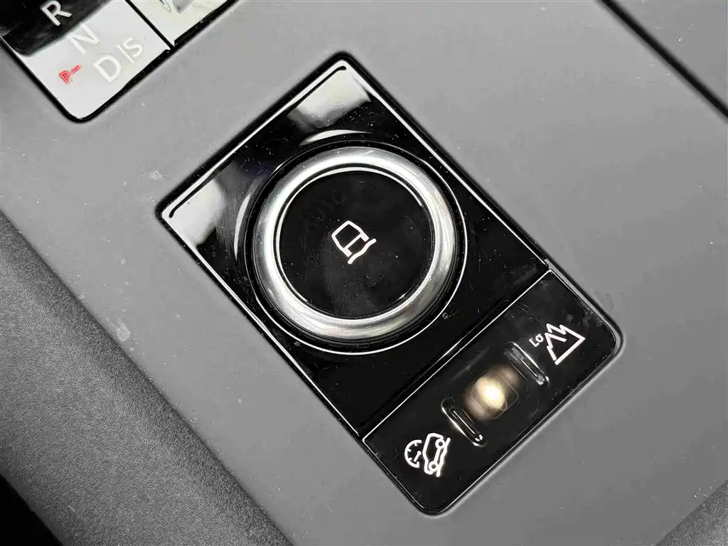 Land Rover Discovery 2024 2024 360PS Dynamic SE
