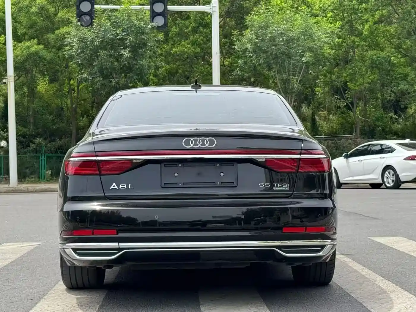 Audi A8 2021 A8L 50 TFSI quattro Comfort фото 8