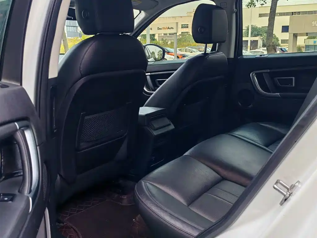 Land Rover Discovery Sport 2018 240PS SE Edition фото 17