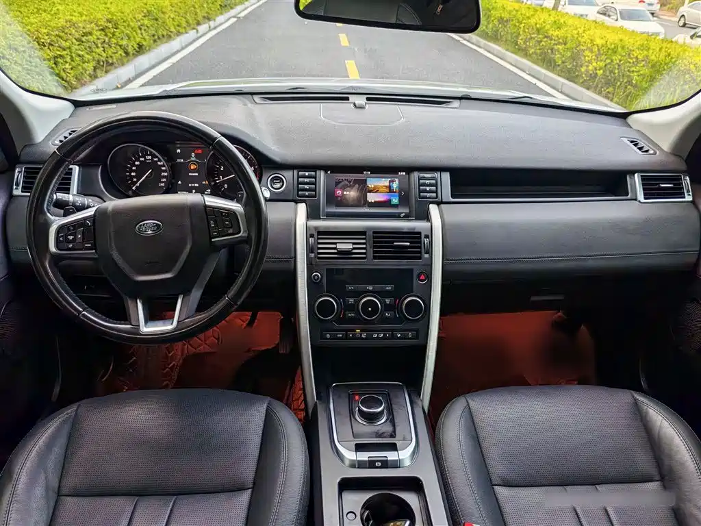 Land Rover Discovery Sport 2018 240PS SE Edition фото 15