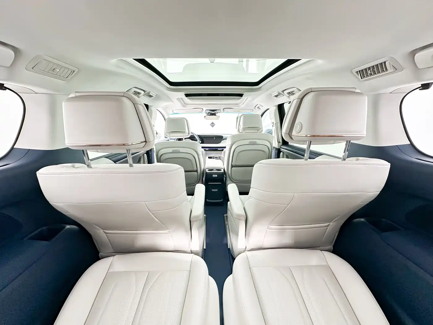 Buick GL8 New Energy 2024 Land Honor Luxury Edition 6-Seater фото 15