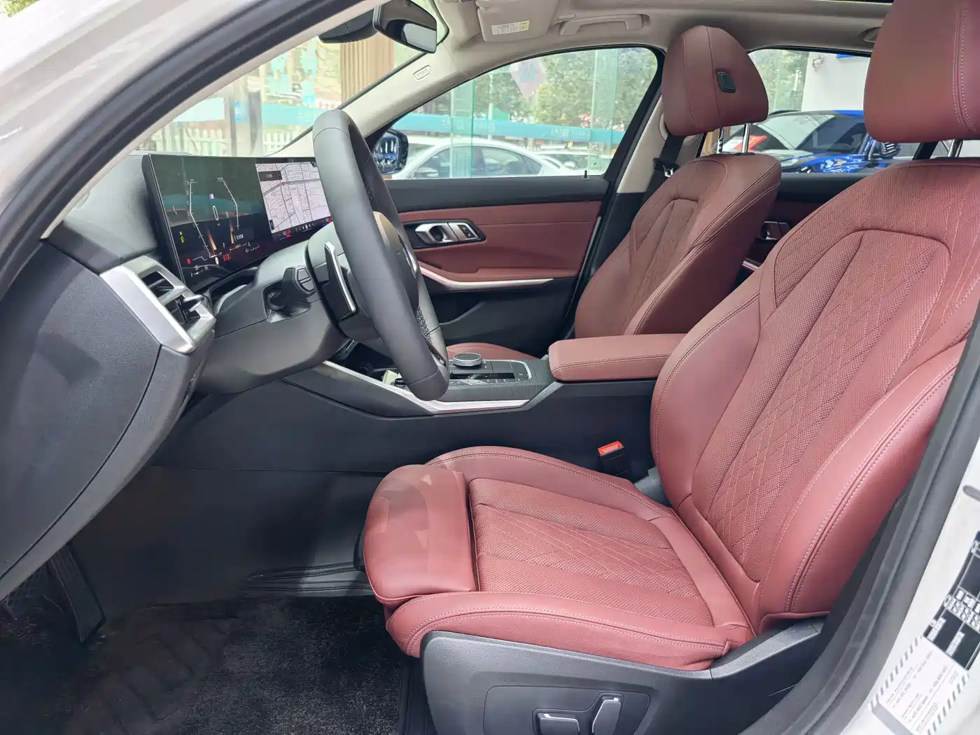BMW 3 Series 2025 325Li M Sport Package фото 9
