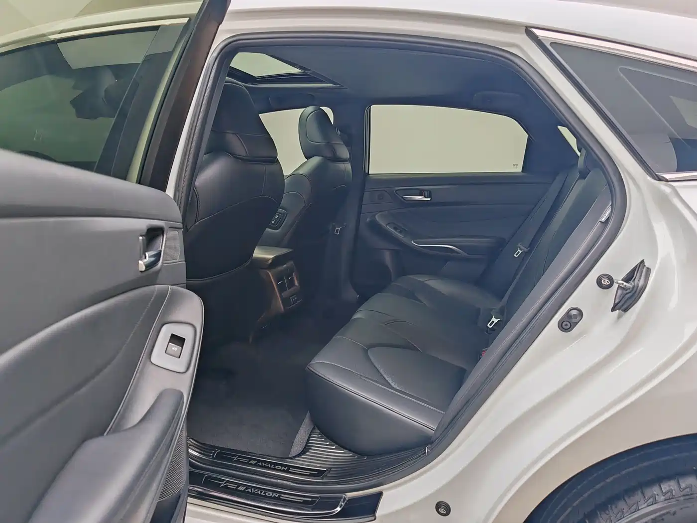 Toyota Avalon 2024 2023 2.5L Luxury Edition