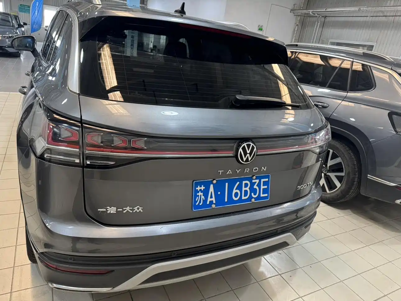 Volkswagen Tayron 2023 300TSI 2WD Luxury Plus Advanced Edition фото 3