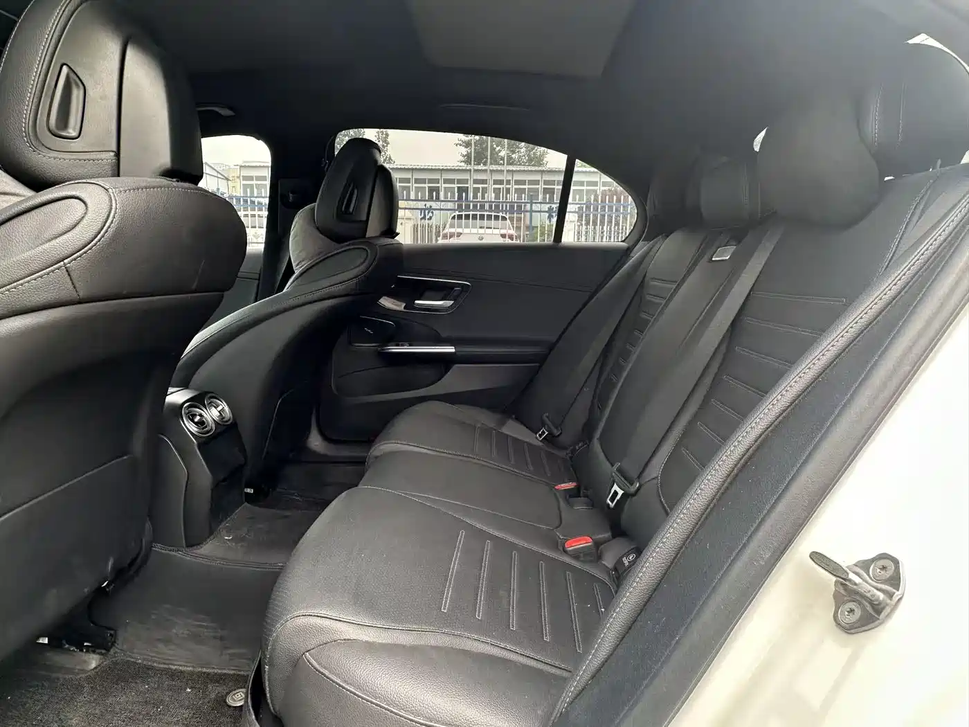 Mercedes-Benz C-Class 2023 C 260 L Sport фото 9